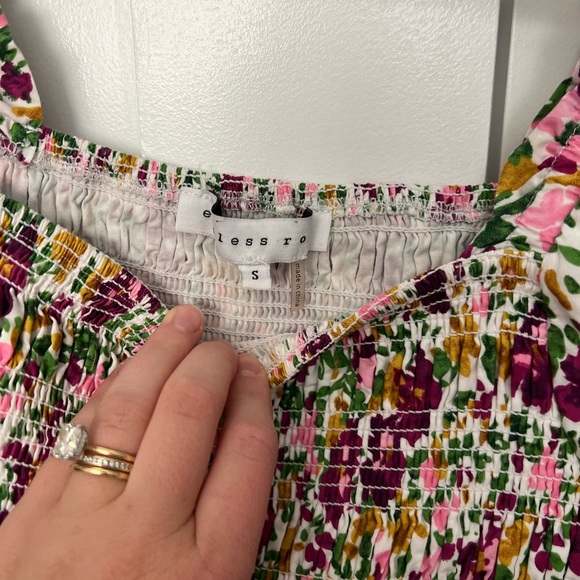 Endless Rose Floral smocking detail top - Picture 3 of 5